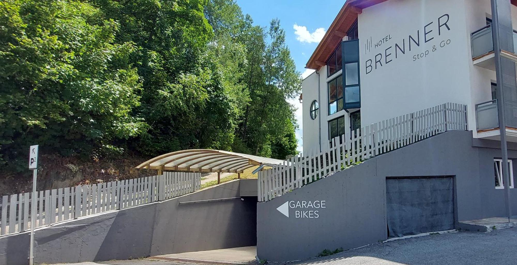 Hotel Brenner - Stop & Go ヴィピテーノ エクステリア 写真
